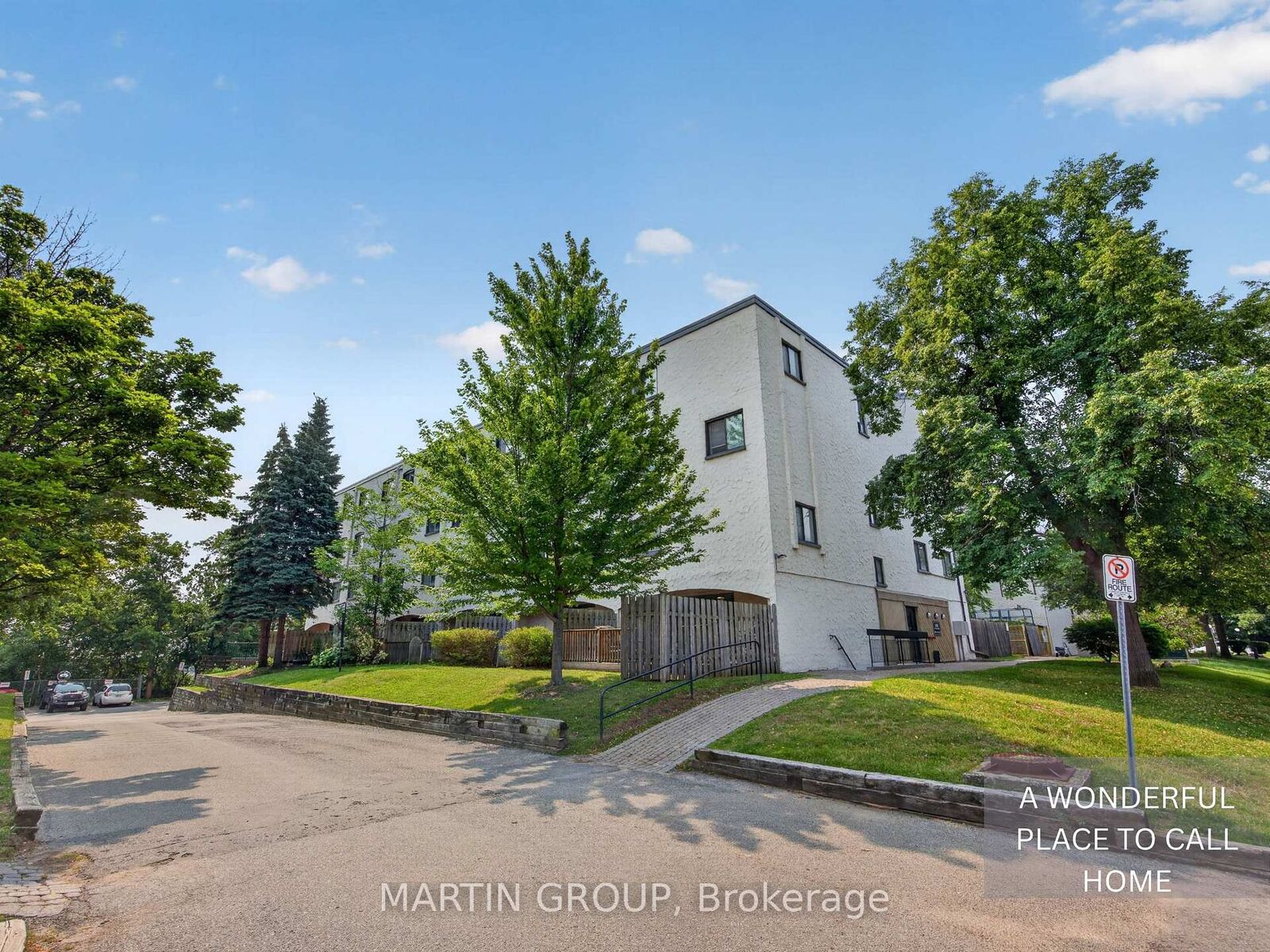 Property Photo: 1050 Falgarwood Drive 112 ON L6H 2P3