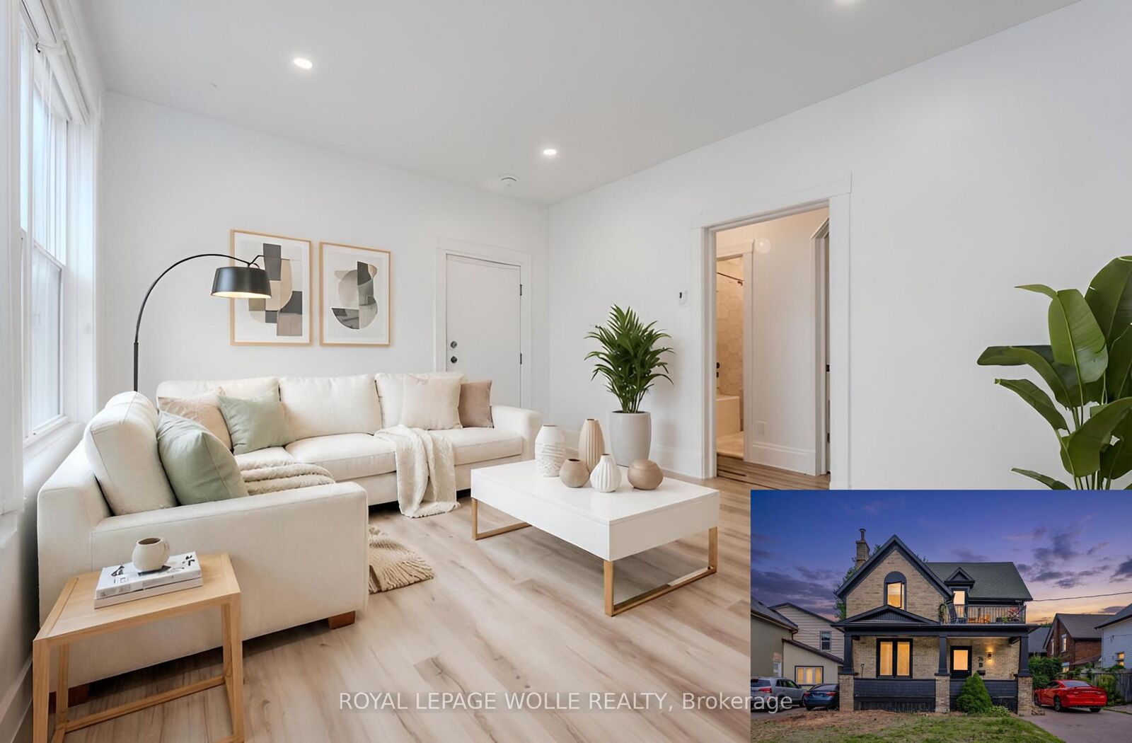 Property Photo:  76 Wellington Street N A  ON N2H 5J6 