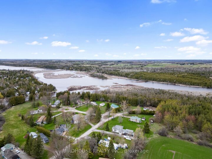 Property Photo: 68 Glenway Drive ON K0M 1L0