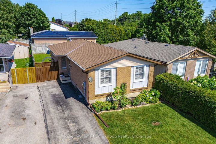 395 Strathallan Street — photo 1