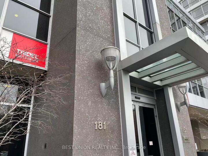 Photo de la propriété: 181 Village Green Square Ph20 ON M1S 0L3