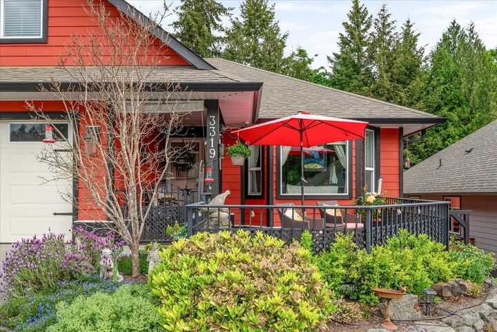 Property Photo: 3319 Cook St BC V0R 1K2