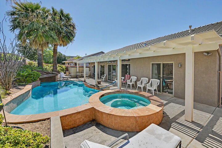 Property Photo: 1173 W Snow Canyon Parkway 63 UT 84770