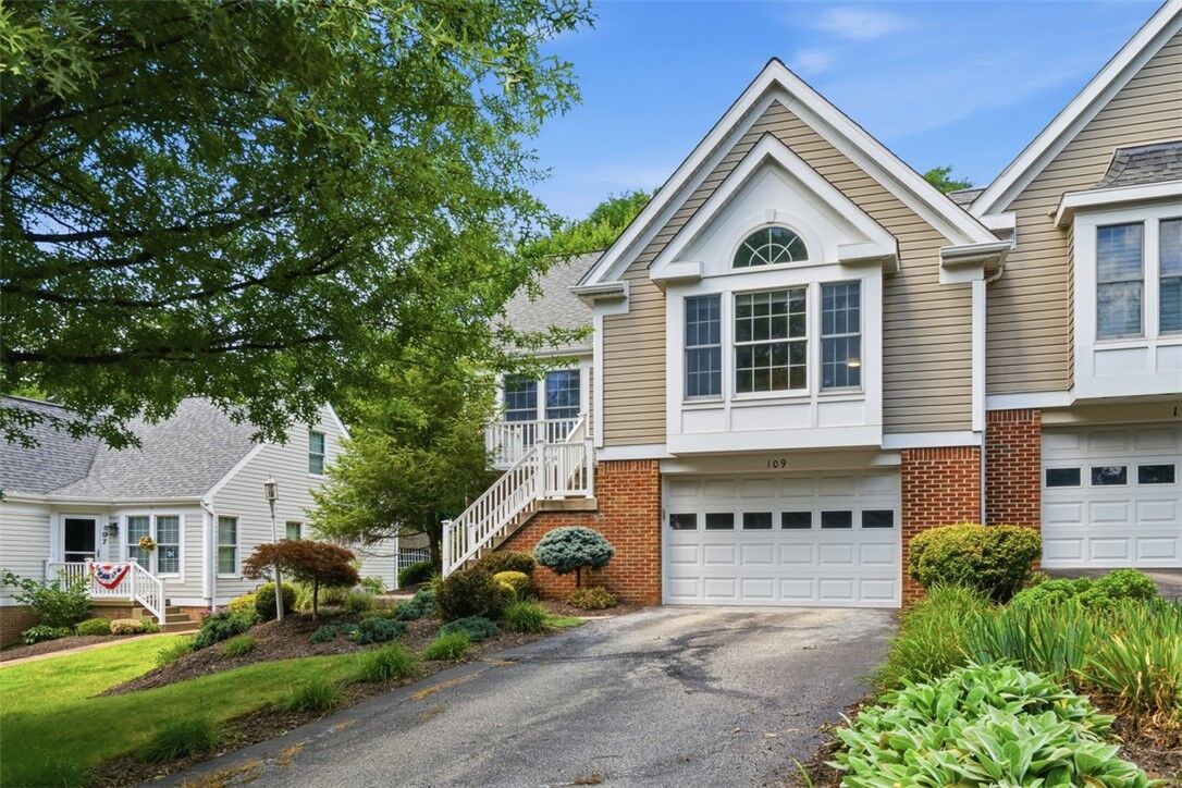 Property Photo: 109 Horseshoe Cir East PA 15317