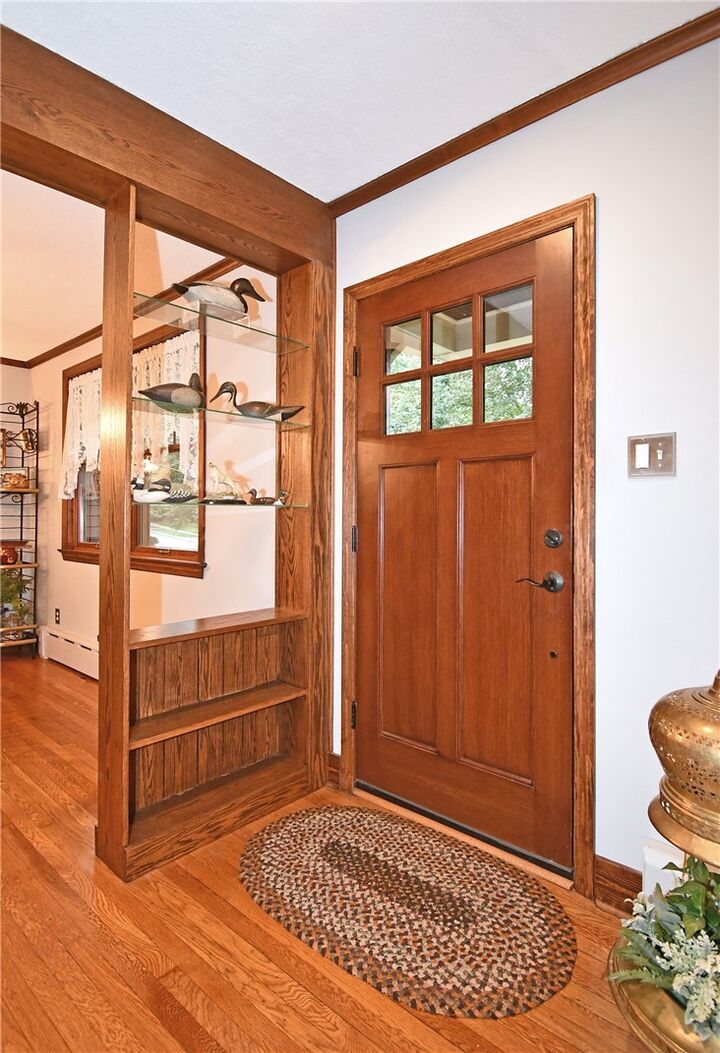Property Photo:  207 Jefferson Dr  PA 15228 