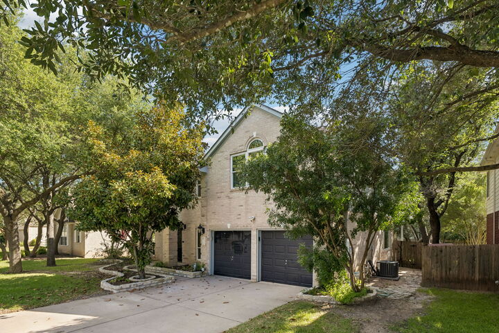 Property Photo: 1108 Dalea Bluff TX 78665
