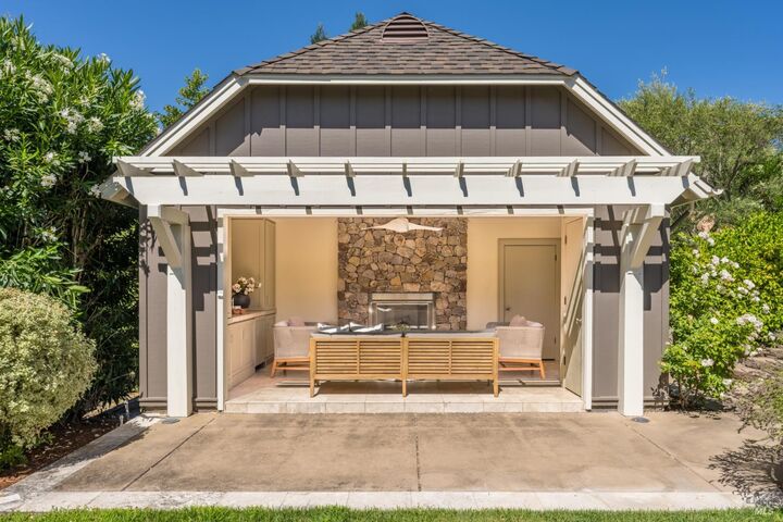 Property Photo: 425 Lucca Court CA 95476