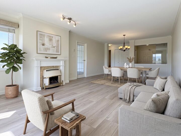 Property Photo: 20600 53A Avenue 118 BC V3A 8C2
