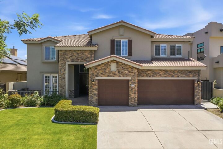 Property Photo:  2510 Edingal Drive  CA 93311 