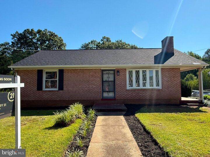 Property Photo:  205 Maple Street  VA 22405 