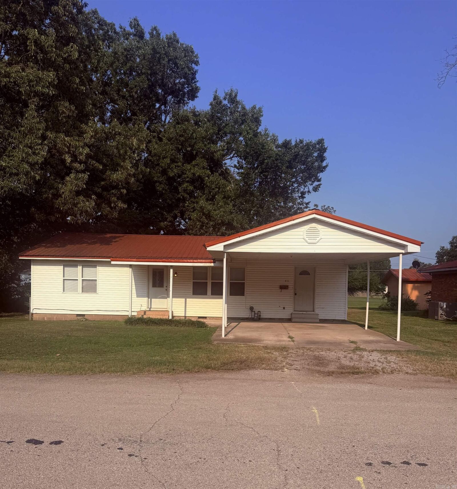 Property Photo:  411 S Greenville Street  AR 72461 