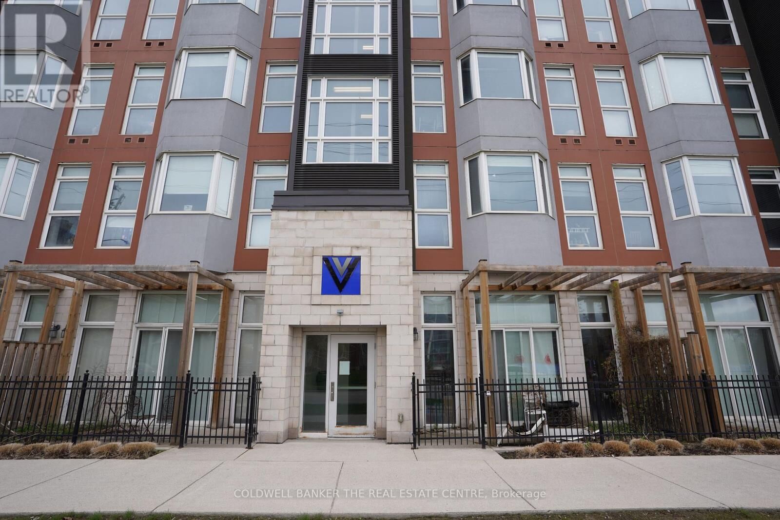 Property Photo: 253 Albert Street 113 ON N2L 3T7