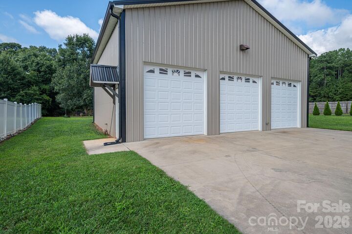 Property Photo:  1882 Shuford Road  NC 28092 