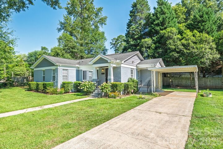 Property Photo:  1323 Carolyn Drive  NC 28205 