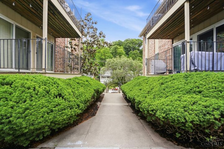 Property Photo:  3069 Alpine Terrace  OH 45208 
