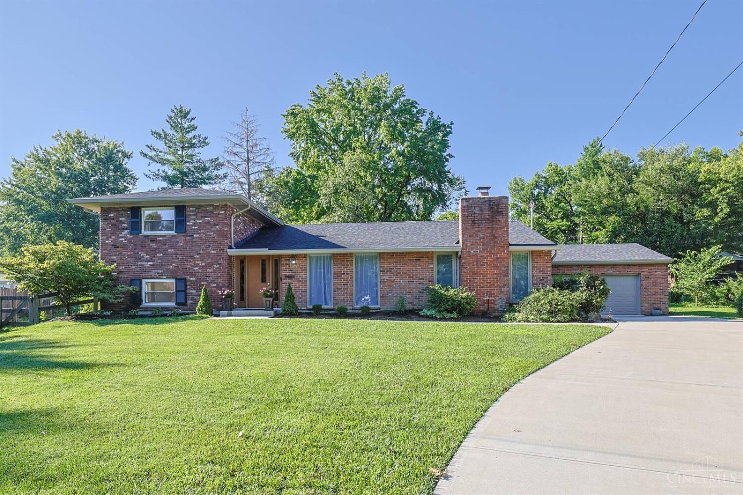 Property Photo:  8608 Zenith Court  OH 45231 