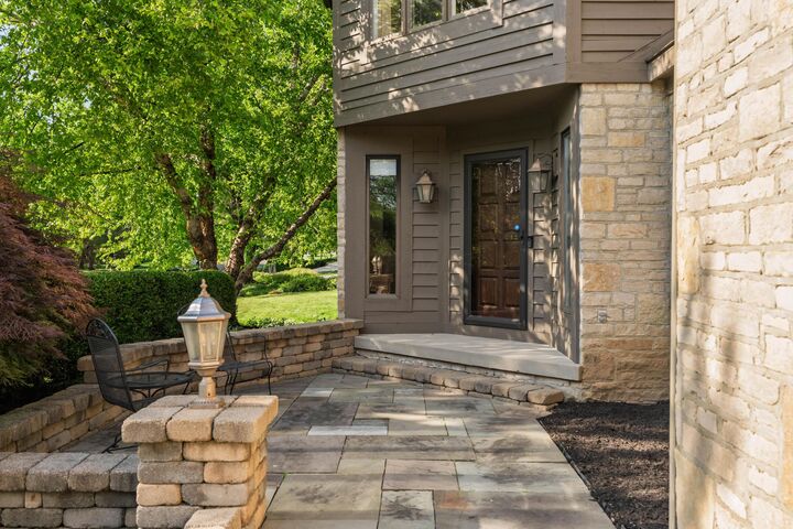Property Photo: 8460 Davington Drive OH 43017