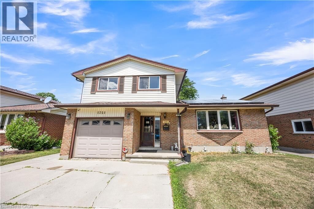 Property Photo:  1251 Jalna Boulevard  ON N6E 2A8 