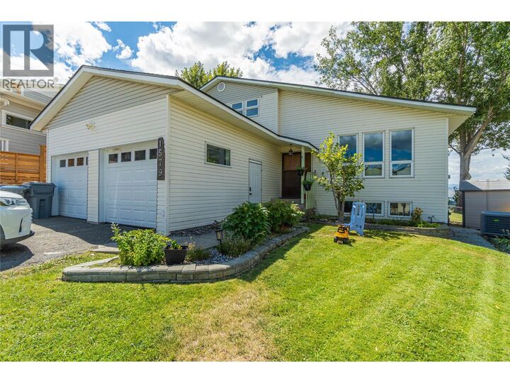 1579 Napier Place — photo 1