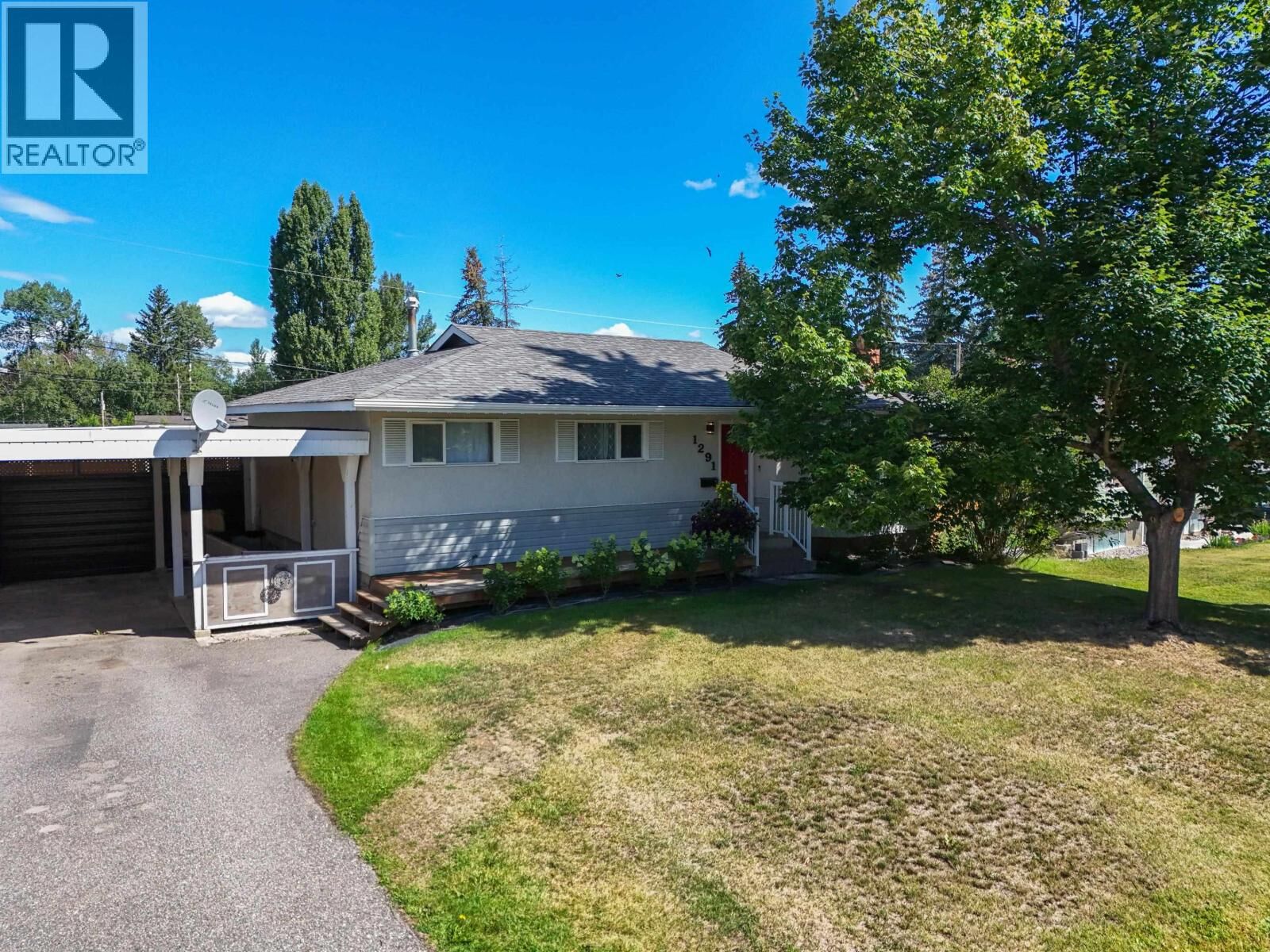 Property Photo:  1291 Picard Avenue  BC V2J 1P8 