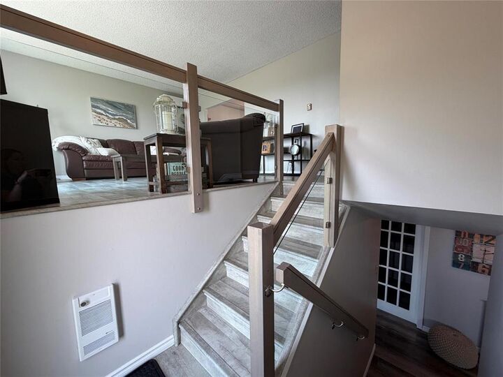 Property Photo:  511 Kirkcaldy Drive  MB R7A 0C6 
