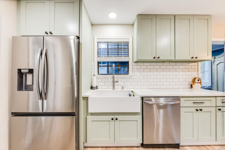 Property Photo: 3999 Painter Branch Road FL 32539