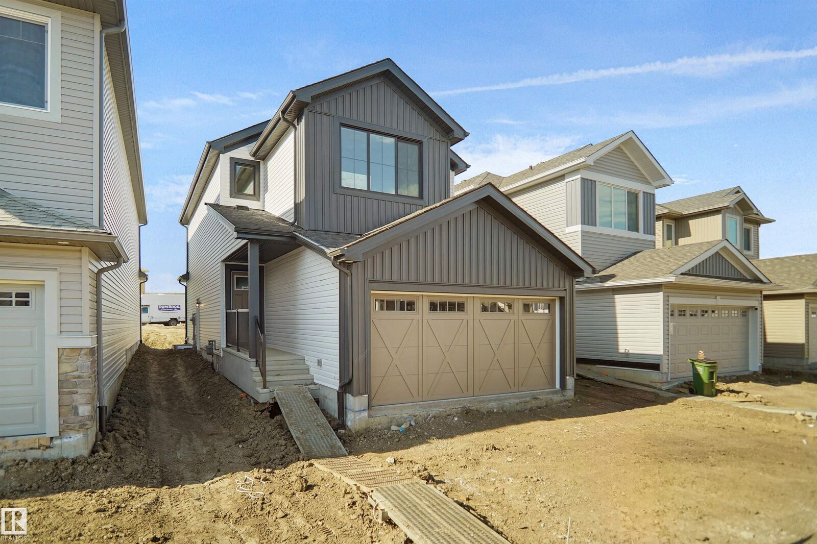 Property Photo: 1023 14 Avenue NW AB T6T 2N5