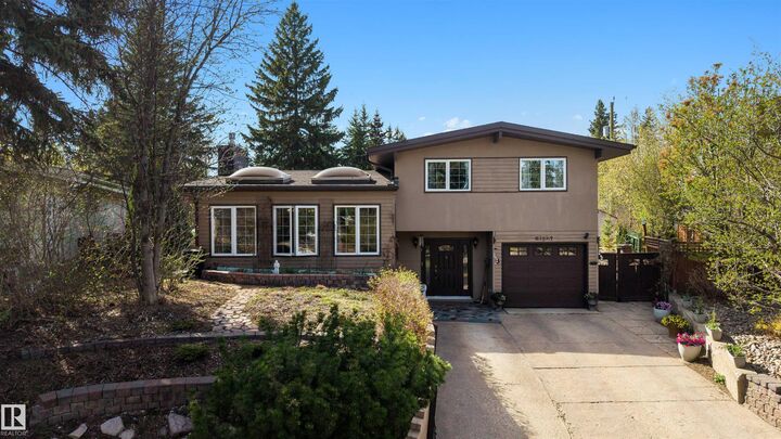 8 Garland Place — photo 1