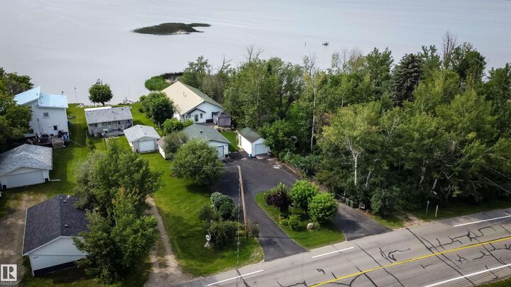 Property Photo:  4740 Sunset Drive  AB T0E 0A0 
