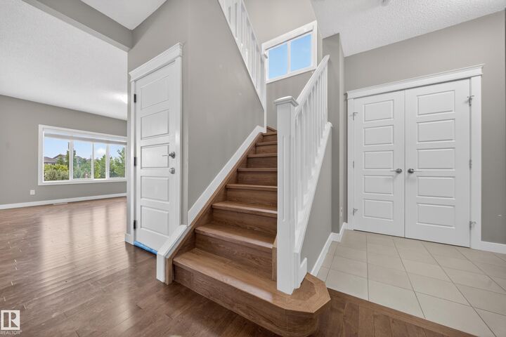 Property Photo:  3639 15A Street NW  AB T6T 0M4 