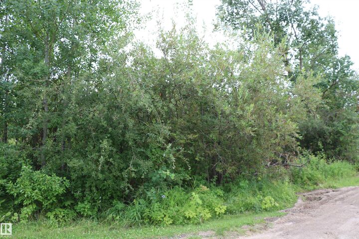Property Photo:  129, 5427 Hwy 633  AB T0E 1E0 