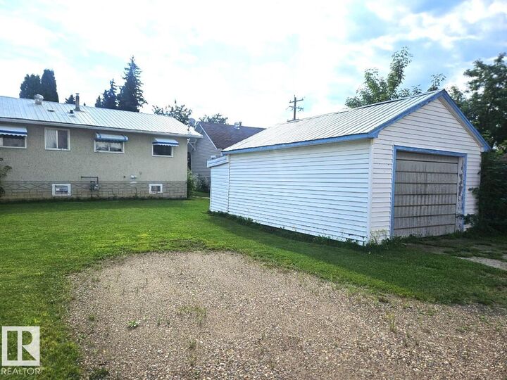 Property Photo: 5024 50 Street AB T0B 0C0