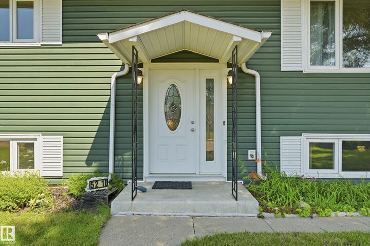 Property Photo:  5210 43 Avenue  AB T9E 5A6 