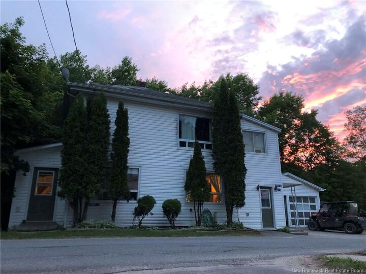 7 Oak Street — photo 1