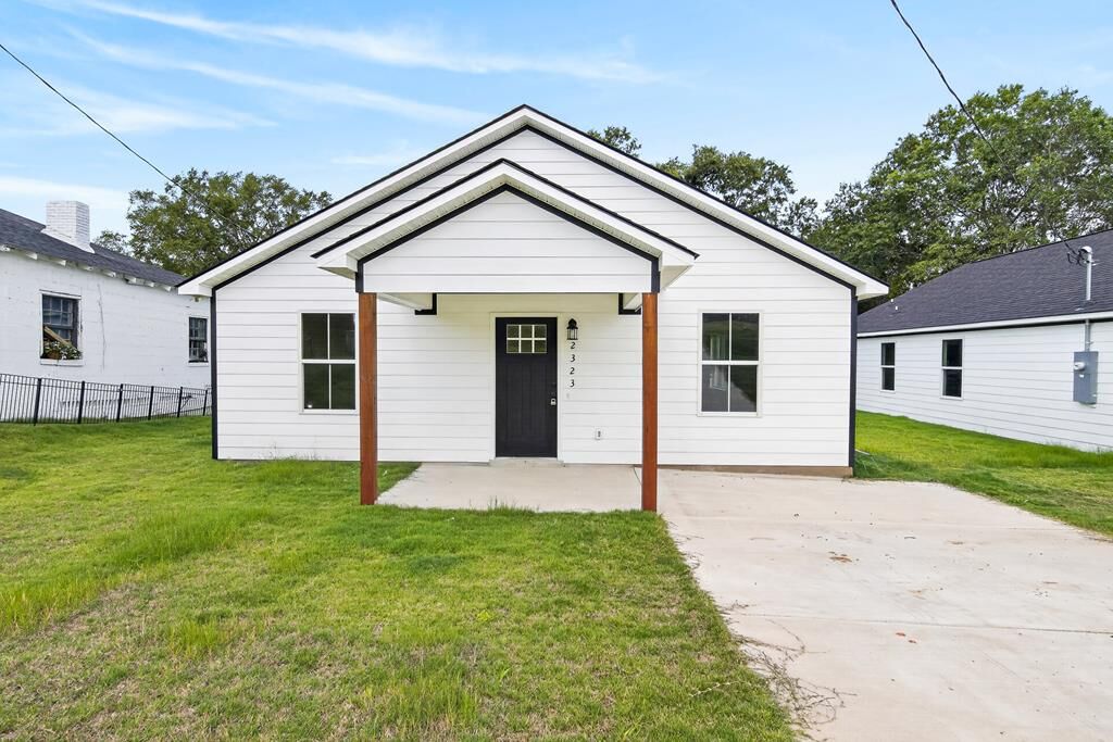 Property Photo:  2323 Schatulga Road  GA 31907 