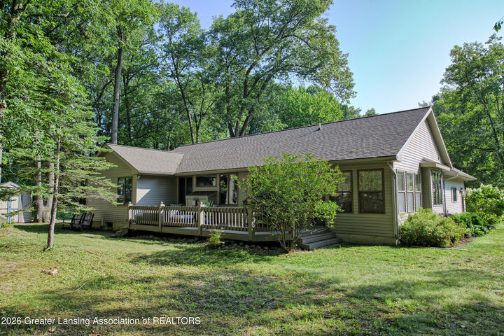 Property Photo: 1002 Marshall Street MI 48875