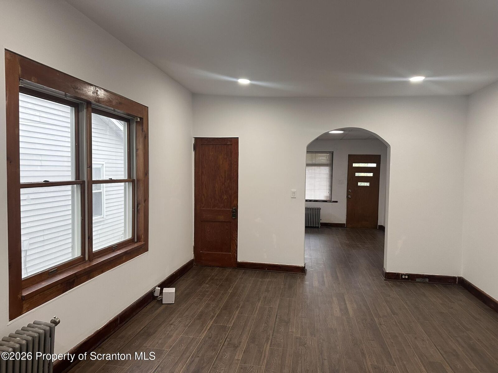 Property Photo: 1142 Hampton Street PA 18504