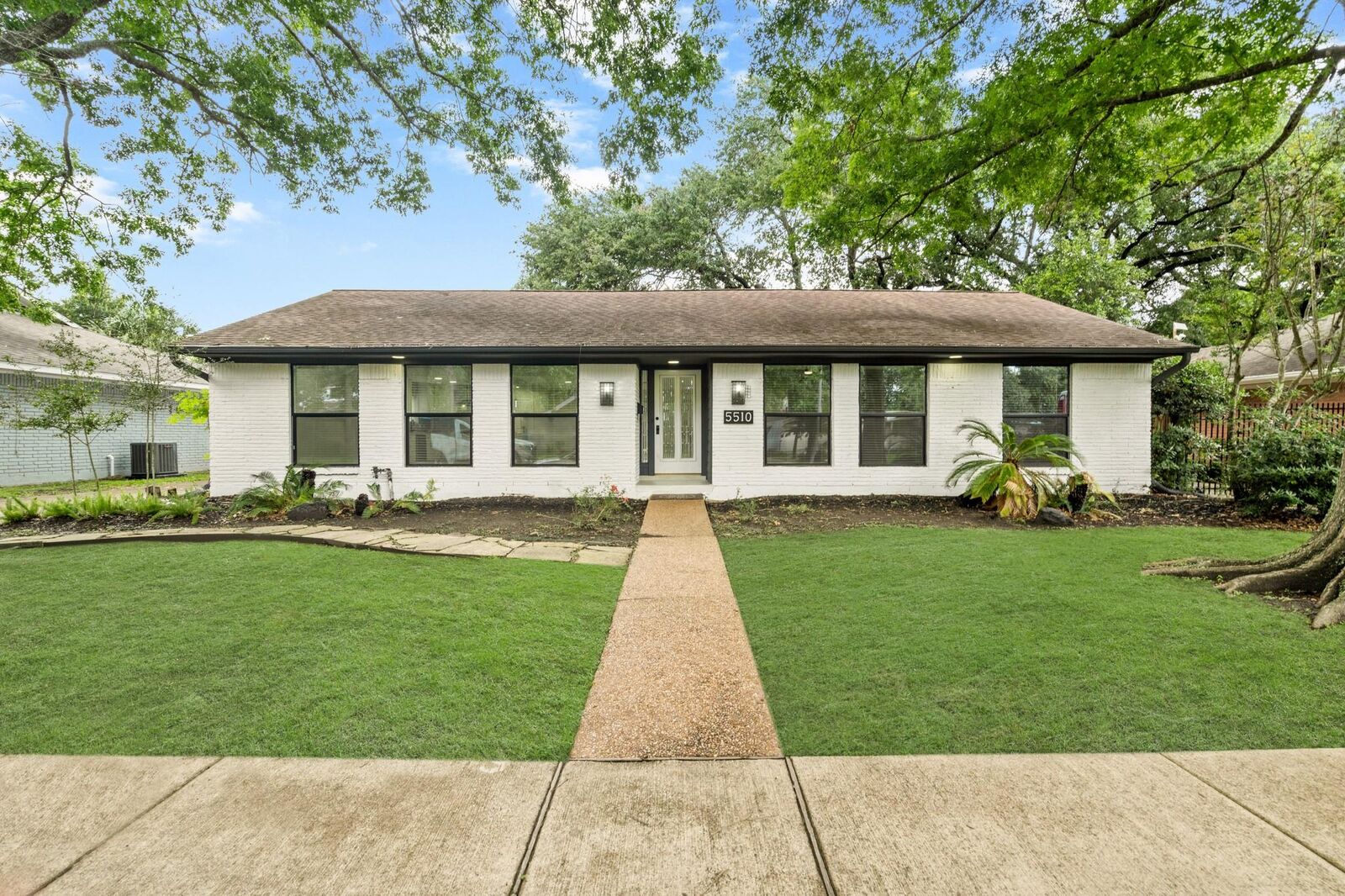Property Photo:  5510 Braesvalley Drive  TX 77096 
