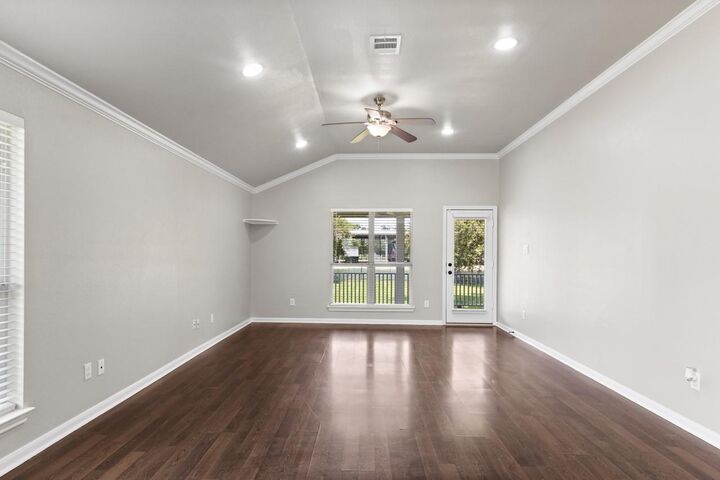 Property Photo: 3131 County Road 81 TX 77583