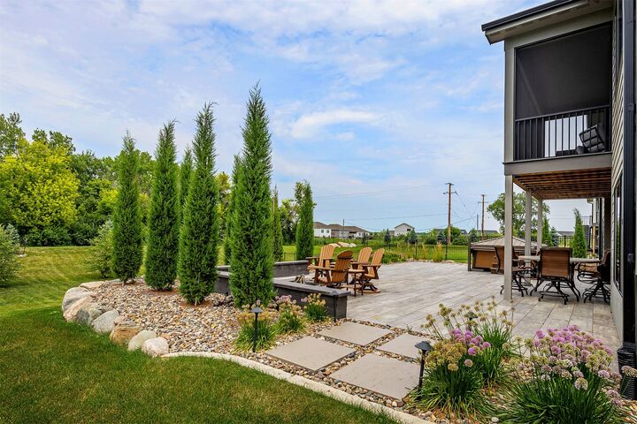 Property Photo: 10009 Hidden Valley Drive IA 50131