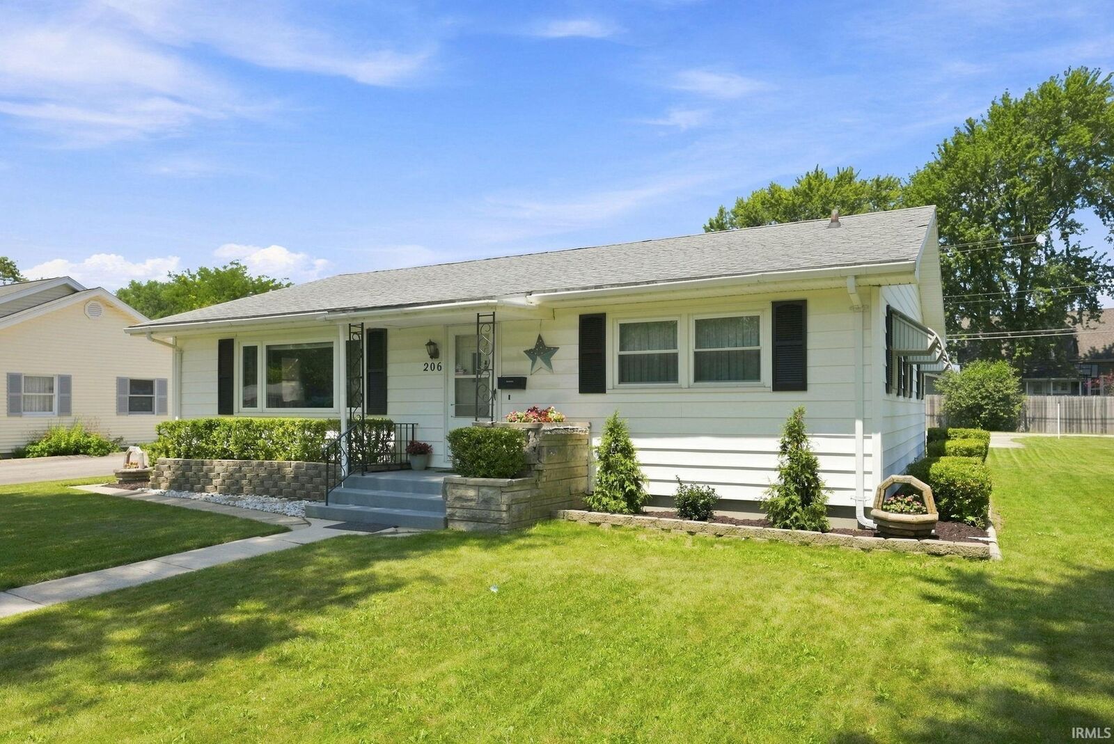 Property Photo:  206 W Jackson Street  IN 46772 