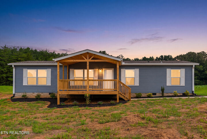 Property Photo: 399 County Road 784A TN 37331