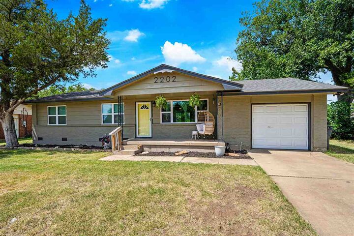 Property Photo: 2202 NW 46th St OK 73505