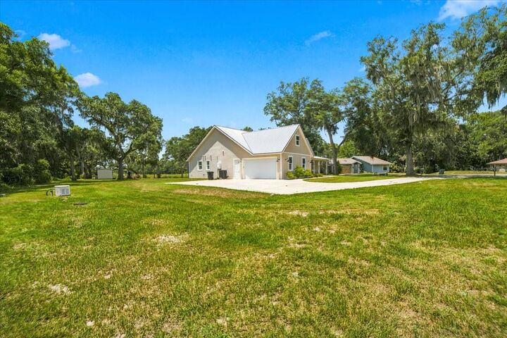 Property Photo: 32 N Shadow Wood Drive FL 34450