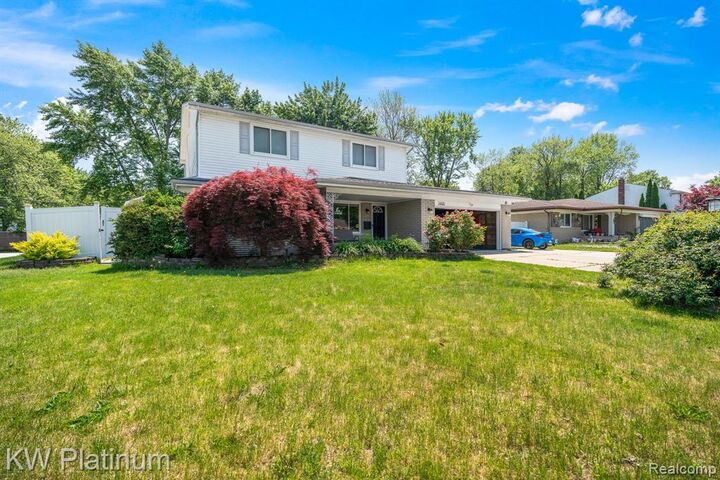 Property Photo:  34126 Dryden Drive  MI 48312 5002 