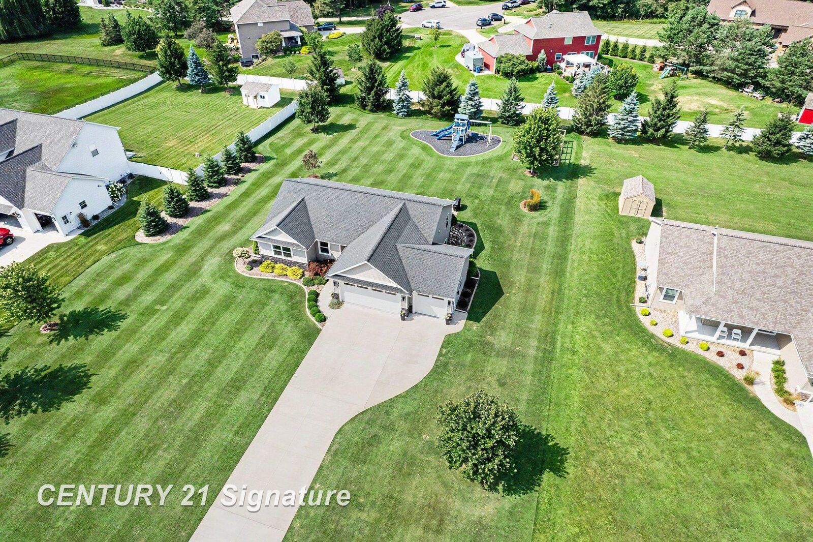 Property Photo: 3863 E Letts Road MI 48642