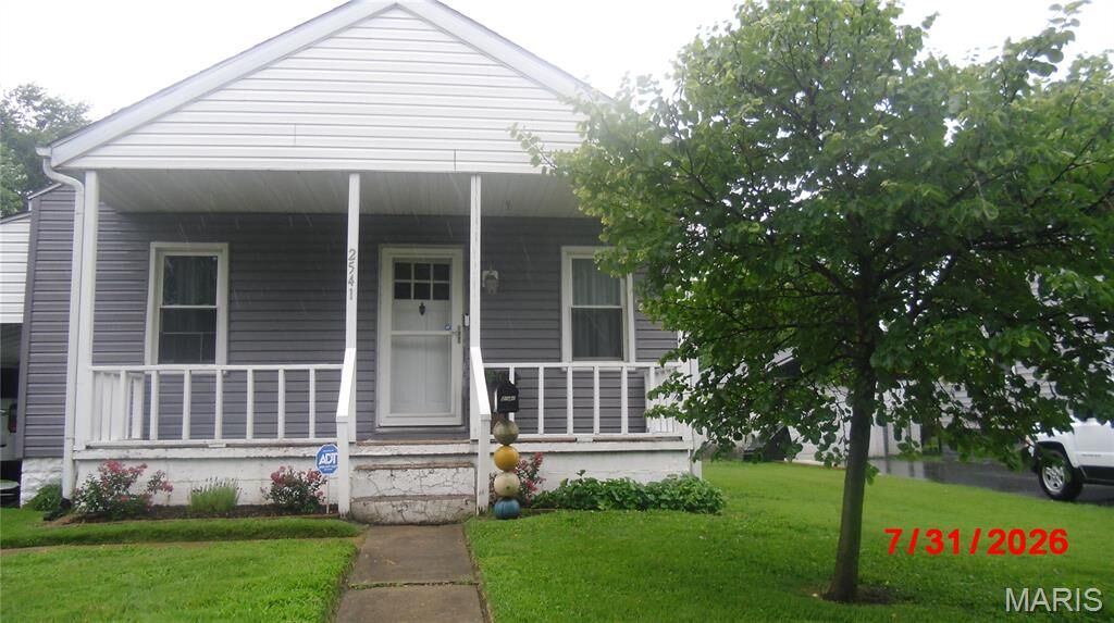 Property Photo: 2541 Center Street IL 62040