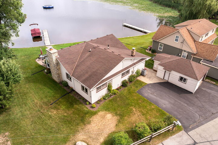 Property Photo:  3464 South Shore Dr  WI 53033 
