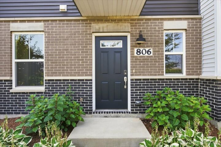 Property Photo: 806 Finley Drive IL 60504