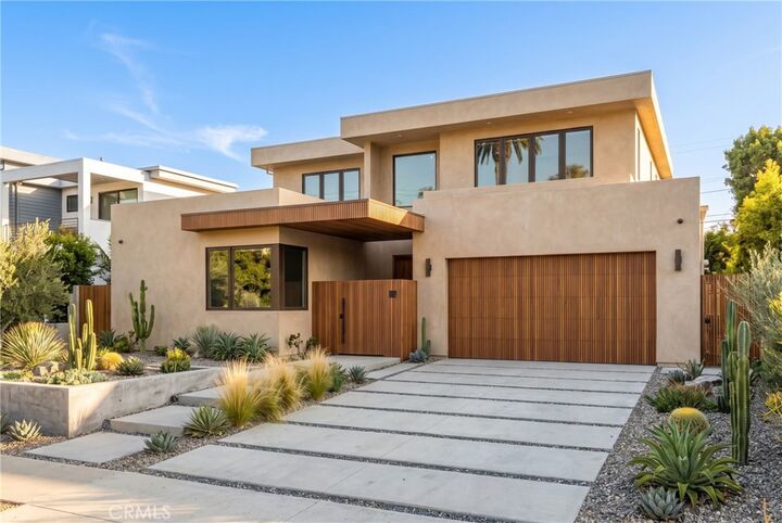 Property Photo:  1384 Palms  CA 90291 